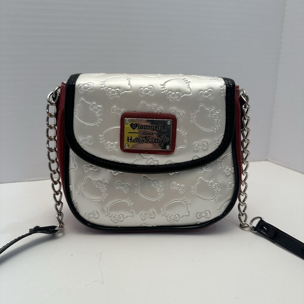 RARE 2014 Loungefly Hello Kitty Pearl White Embossed Purse *Only 200 Ever Made!*